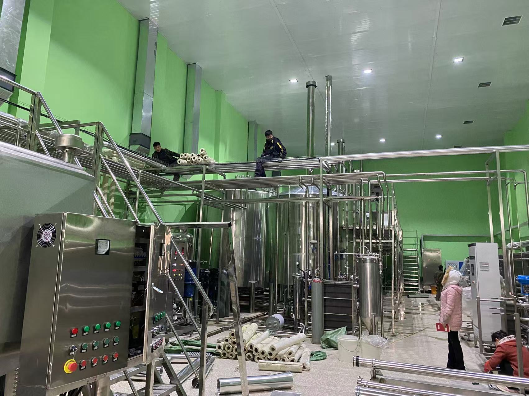 灵丘精酿啤酒设备厂—精酿啤酒设备制造：传承工艺与创新科技的交融